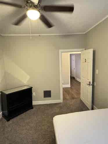 2 Newly Modeled Rooms Near Midtown