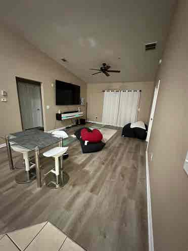 Room for Rent in Wood of Ortega
