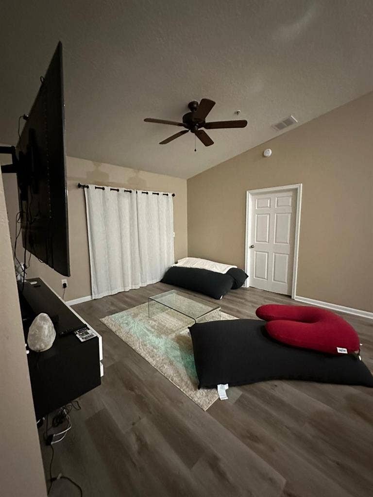 Room for Rent in Wood of Ortega