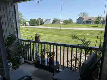 Looking for Kansas City roommate!