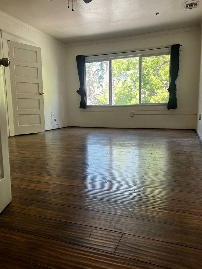 Large room in a big house !