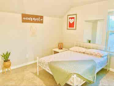 Fully furnished private room w bath