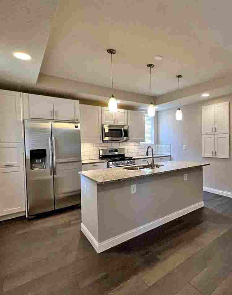 Rooms for rent, shared bathroom