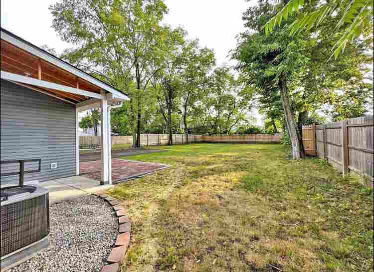 Rooms for rent, shared bathroom