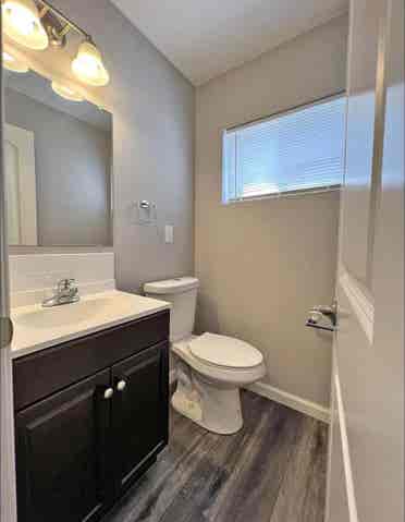 2 
Rooms for rent, shared bathroom