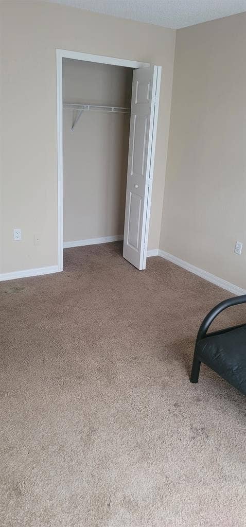 Room available for rent on Westside