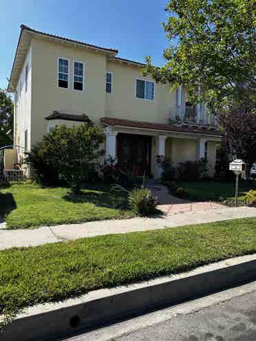 Large room in Azusa