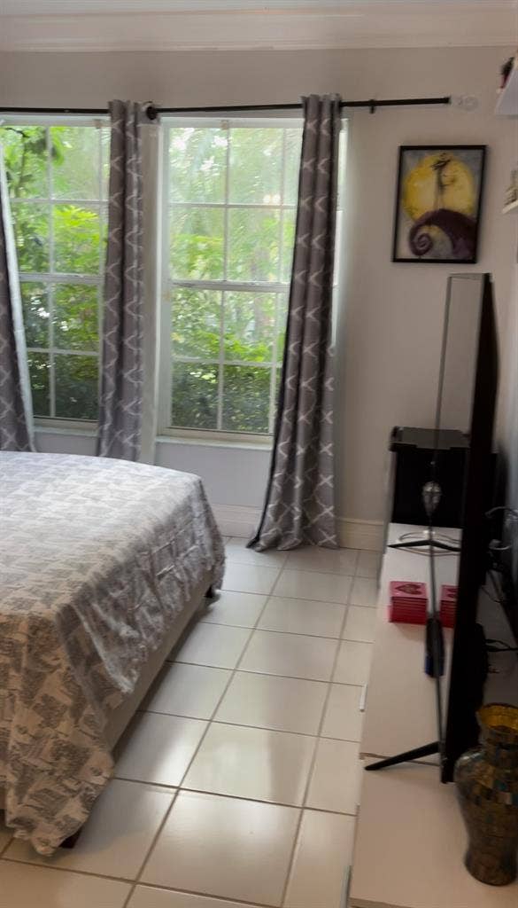 Room for rent in coconut creek