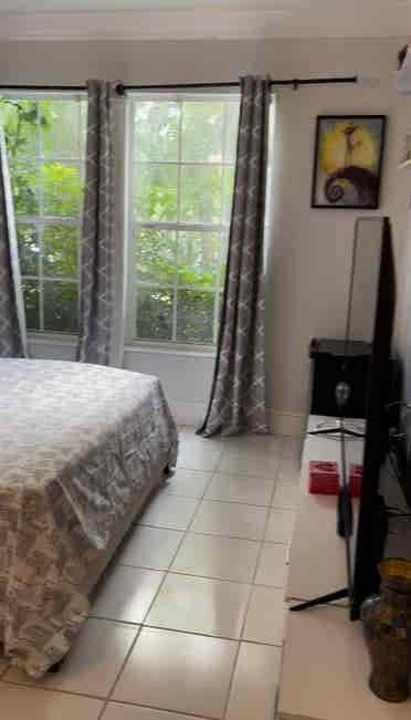 Room for rent in coconut creek