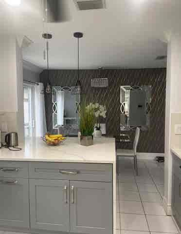 Room for rent in coconut creek