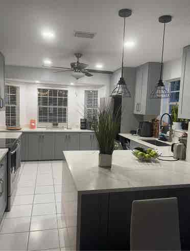 Room for rent in coconut creek