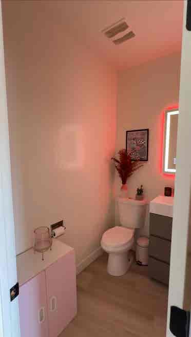 Chic & spacious rooms in Echo Park