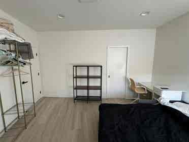 Spacious room with or w/o bathroom