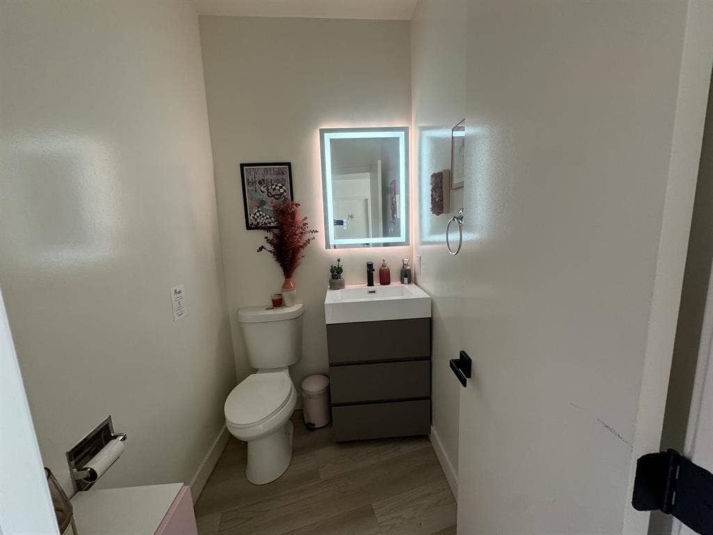 Spacious room with or with bathroom