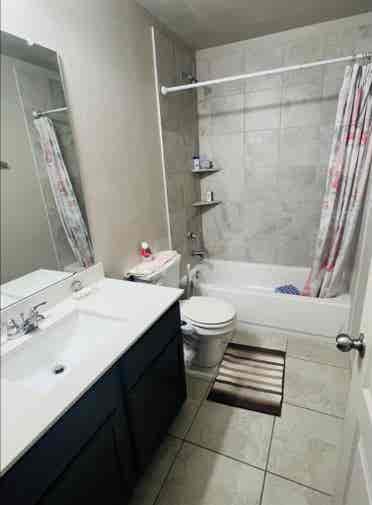 Room W| Private Restoom