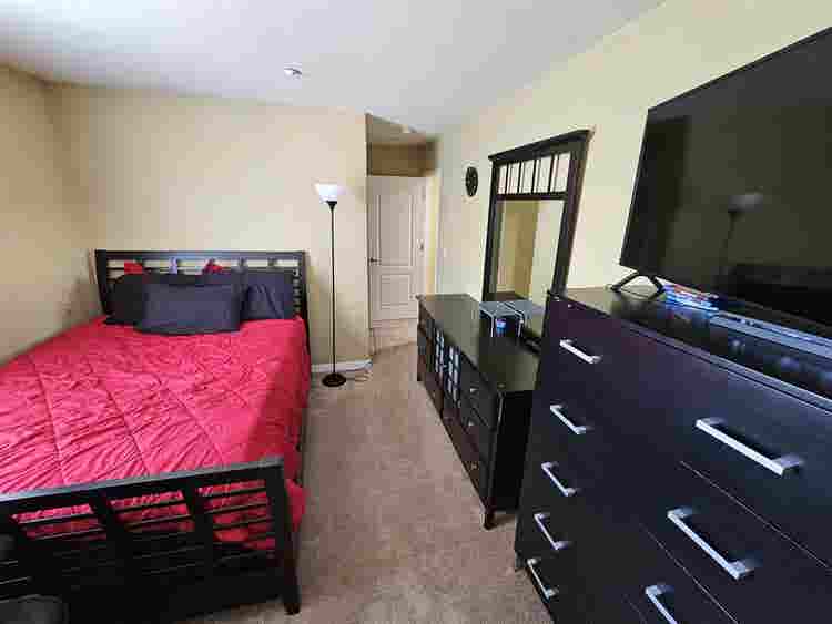 Furnished private room/bathroom