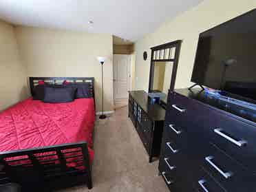 Furnished private room/bathroom