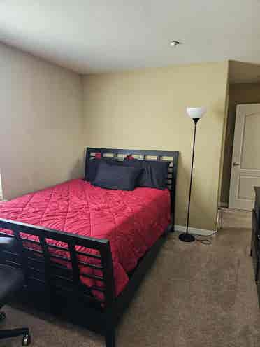 Furnished private room/bathroom
