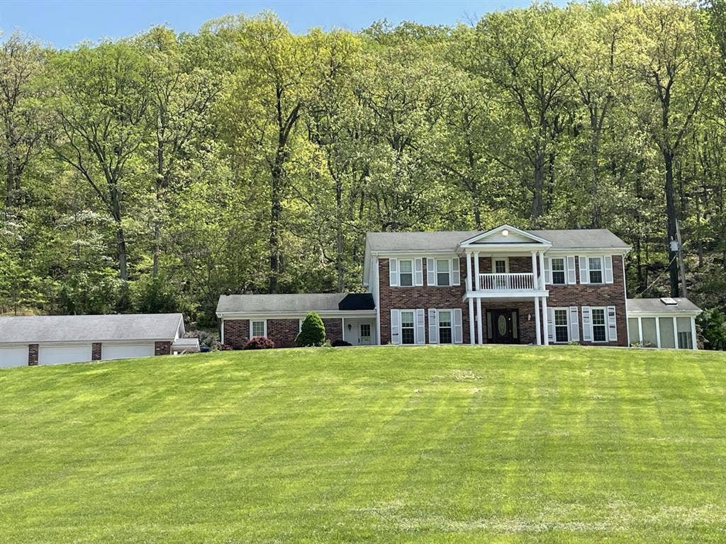 Three rooms available to rent!