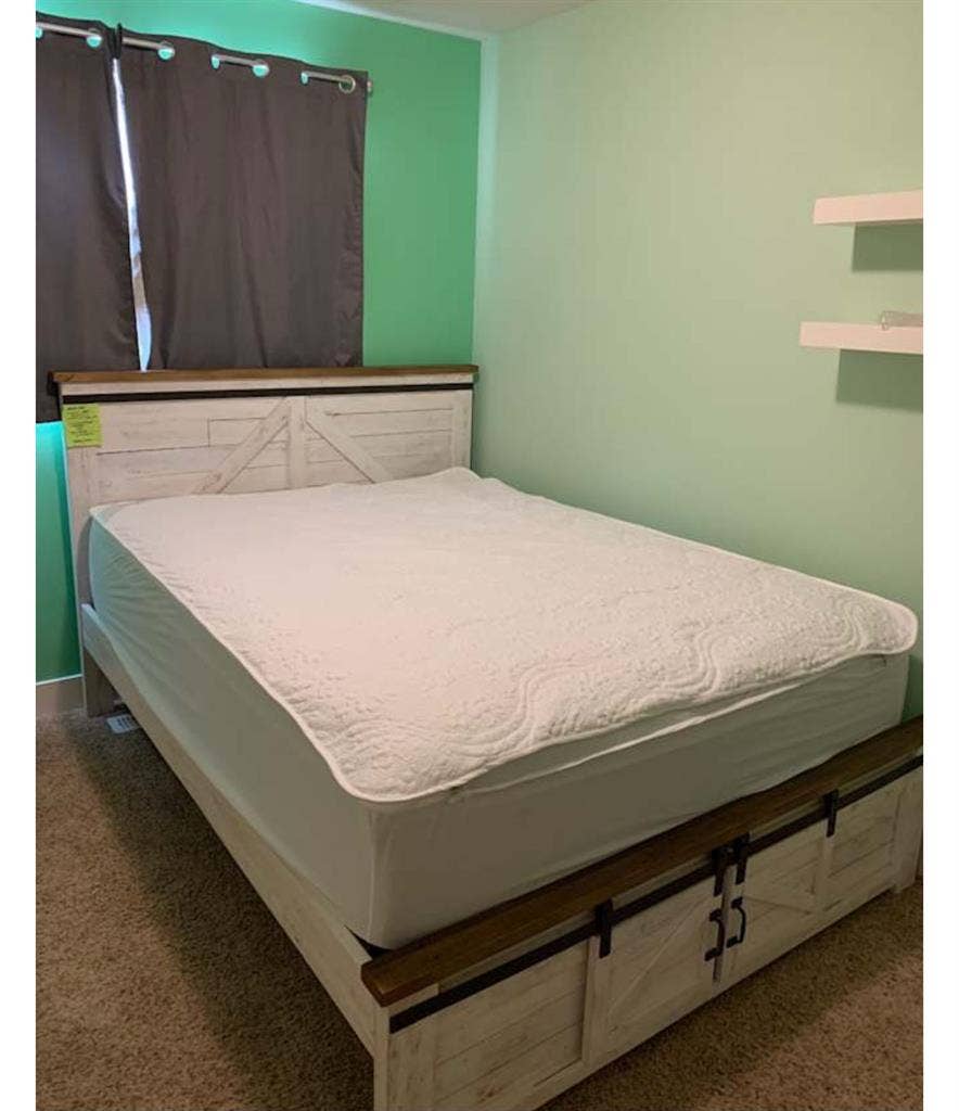 Roommates needed for 3 rooms