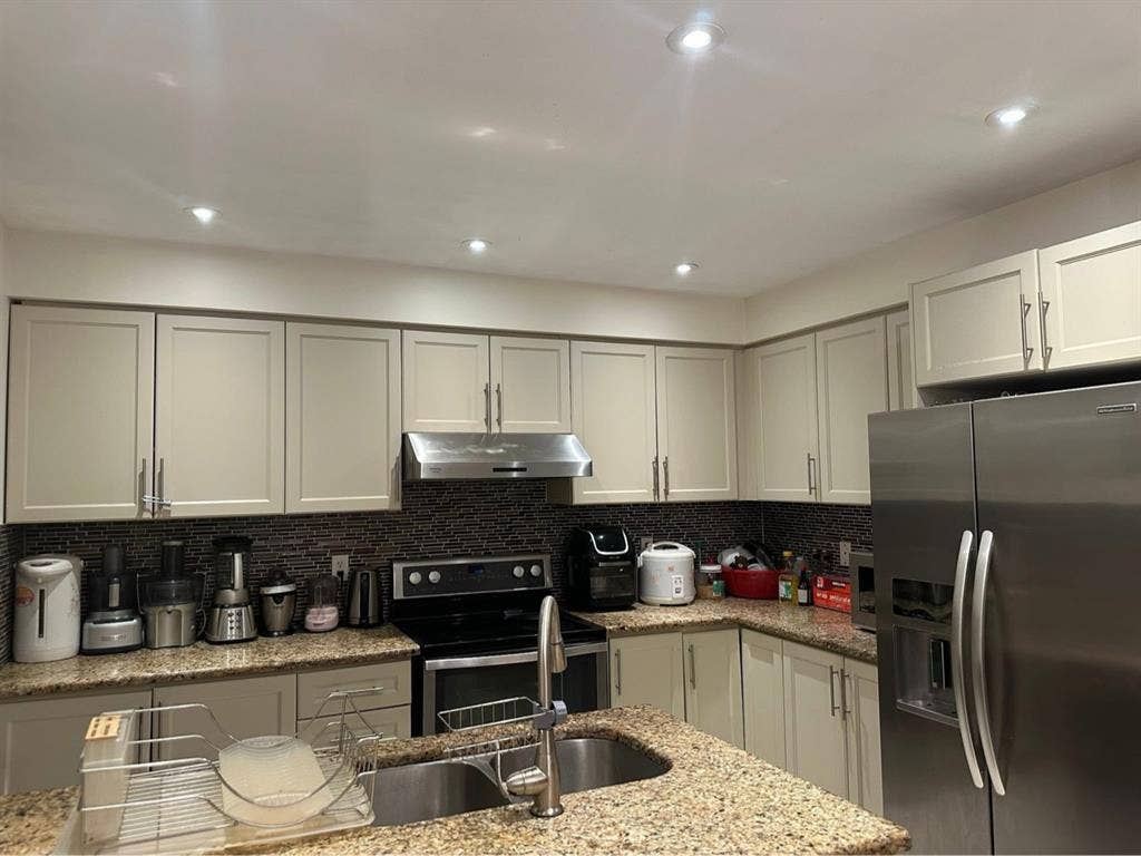Room for rent by day/week-Room 3