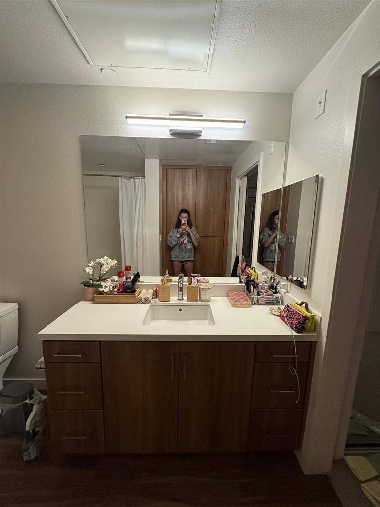 Master bedroom near Echo Park