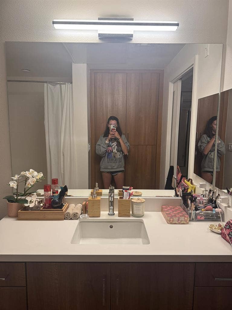 Master bedroom near Echo Park