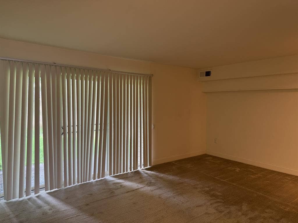 Lease Takeover, Studio, June Free