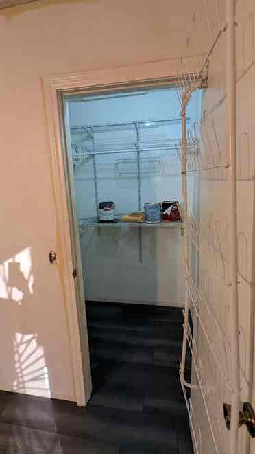Private Entrance - Quiet Room