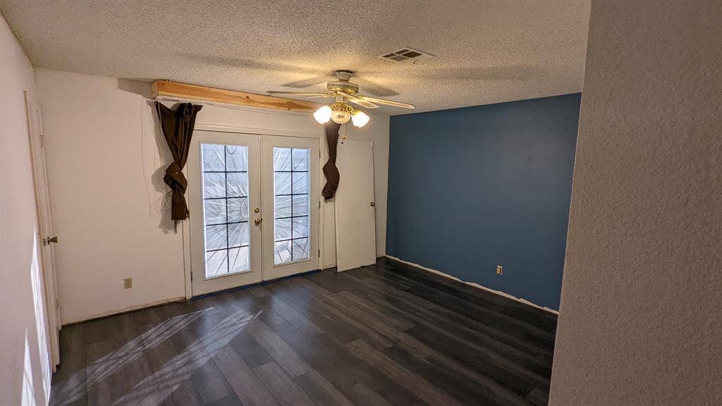 Private Entrance - Quiet Room