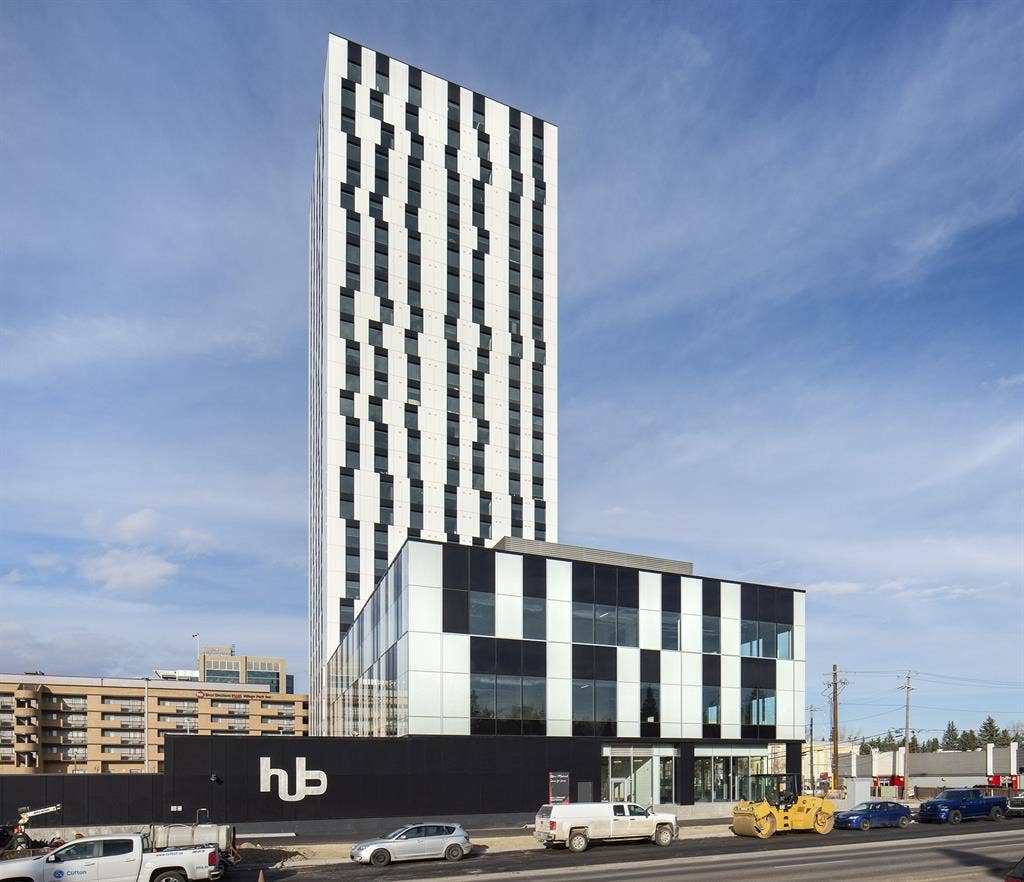 Lease Takeover – Furnished Studio
