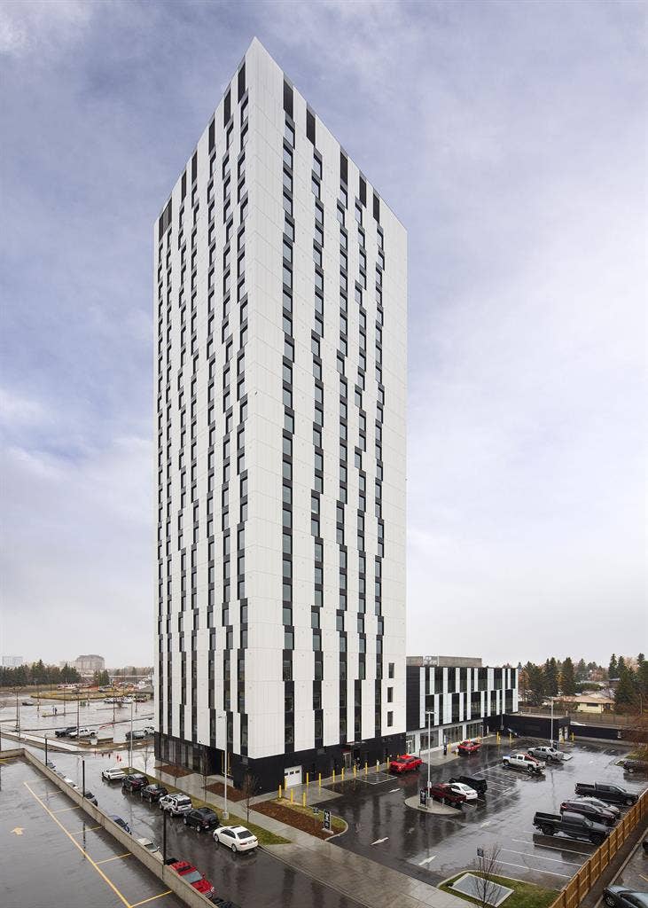 Lease Takeover – Furnished Studio
