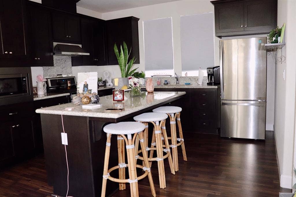 Roomie wanted for a cozy Townhouse