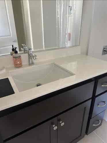 Roomie wanted for a cozy Townhouse