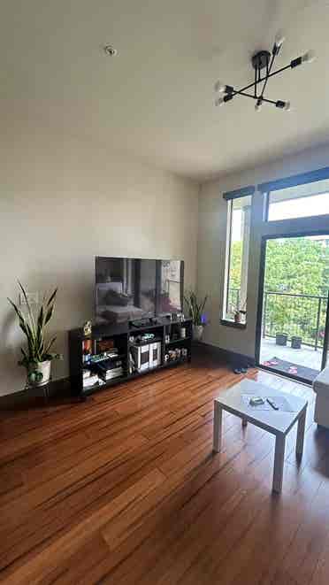Galleria apartment for sub lease