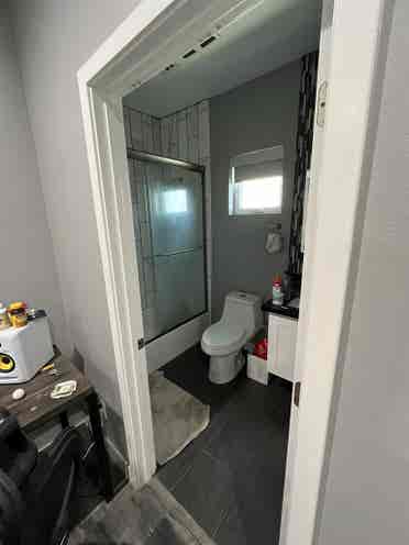 Temporary stay in Ktown apartment