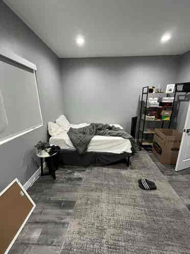 Temporary stay in Ktown apartment