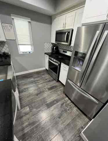 Temporary stay in Ktown apartment