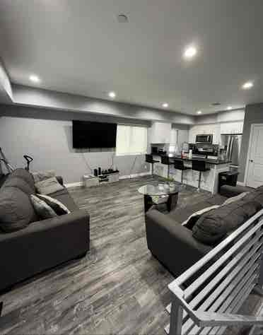 Temporary stay in Ktown apartment