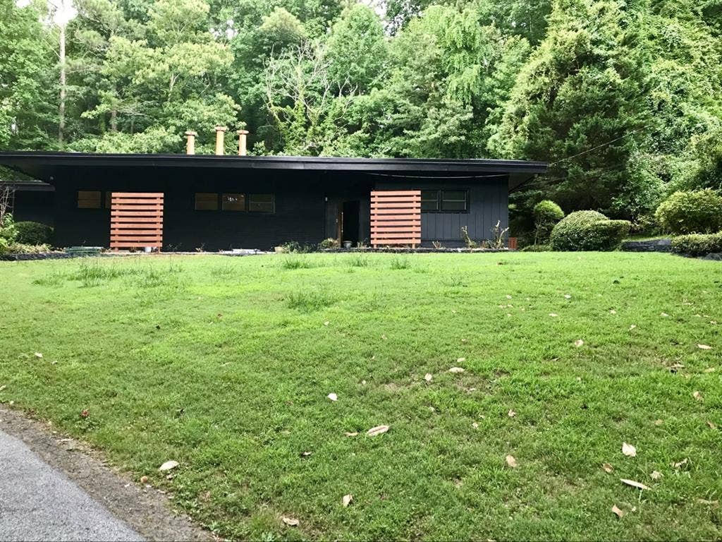 Large room available immediately