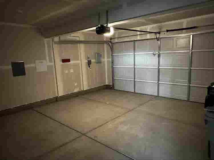 Room Available Now
- Female Roommate