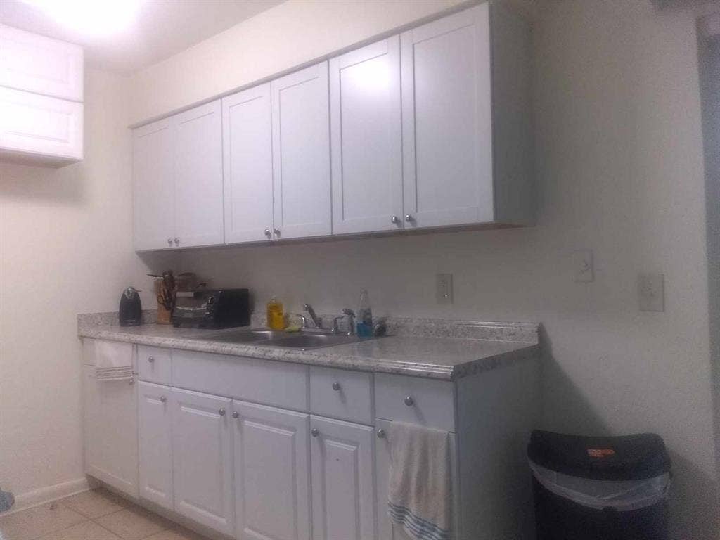 I need a nice roommate