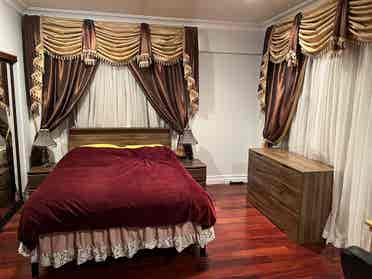 Pasadena large bedroom suite