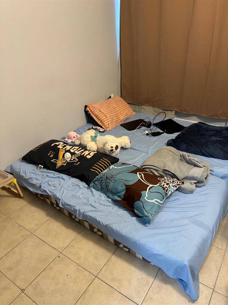 Looking for a couple or 2 person