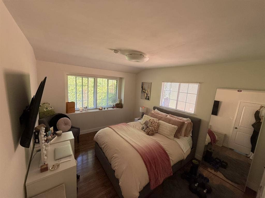 Private Bed/bath West Hollywood