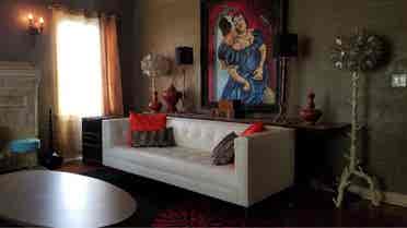 Mid City Private Room Available