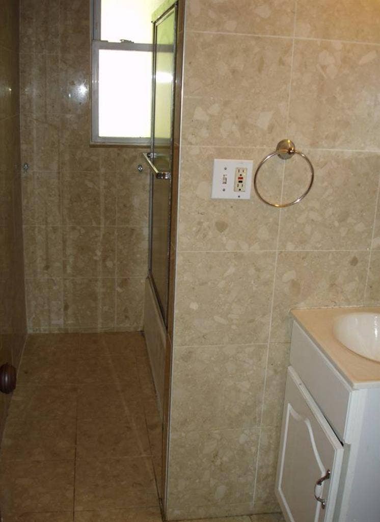 8 min walk to T Jamaica plain 7/1