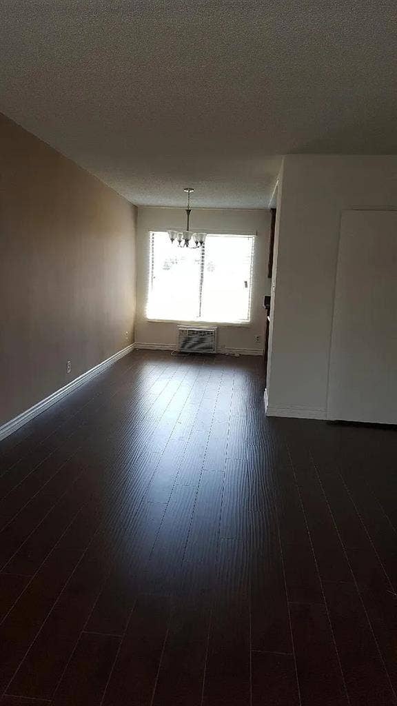 Looking for Roommate | Move-in June