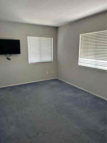 Room w/ shared bath $/Month