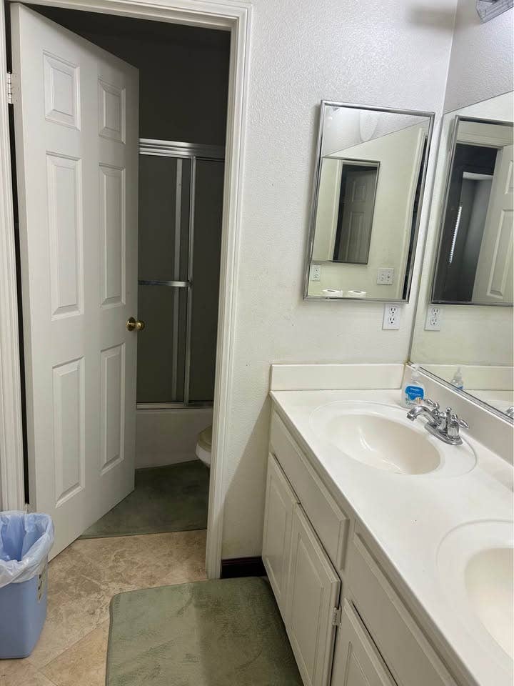 Room w/Sharebath Peaceful Location